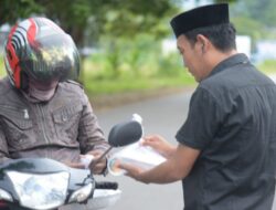 Mahasiswa UICI Gelar Kegiatan Sosial Berbagi Takjil di Pasarwajo – Buton